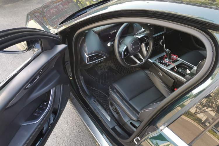 Used Jaguar XEL 2021 2.0T 250 PS R-DYNAMIC S Advanced Sport Edition Driver Seat