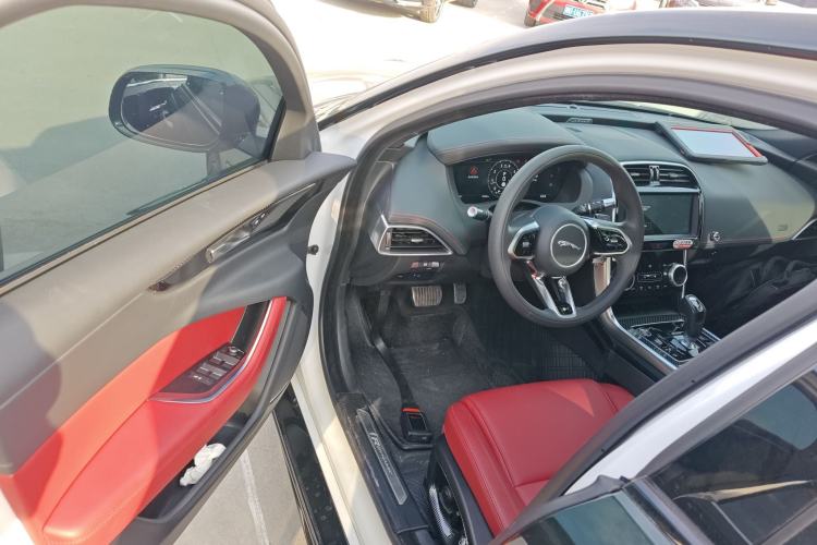 Used Jaguar XEL 2021 2.0T 250 PS Black Edition Sport Version Driver Seat