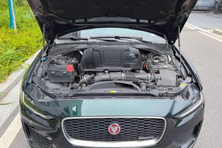 Used Jaguar XEL 2021 2.0T 200PS R-DYNAMIC Youth Sports Edition Engine Bay