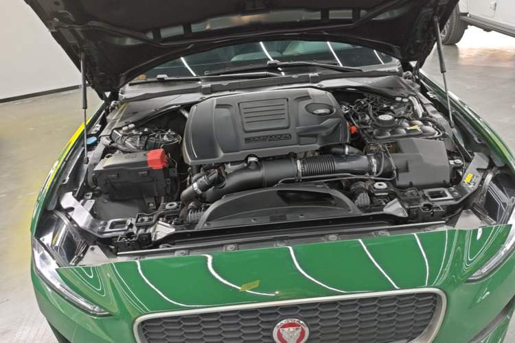 Used Jaguar XEL 2021 2.0T 200PS R-DYNAMIC Youth Sports Edition Engine Bay