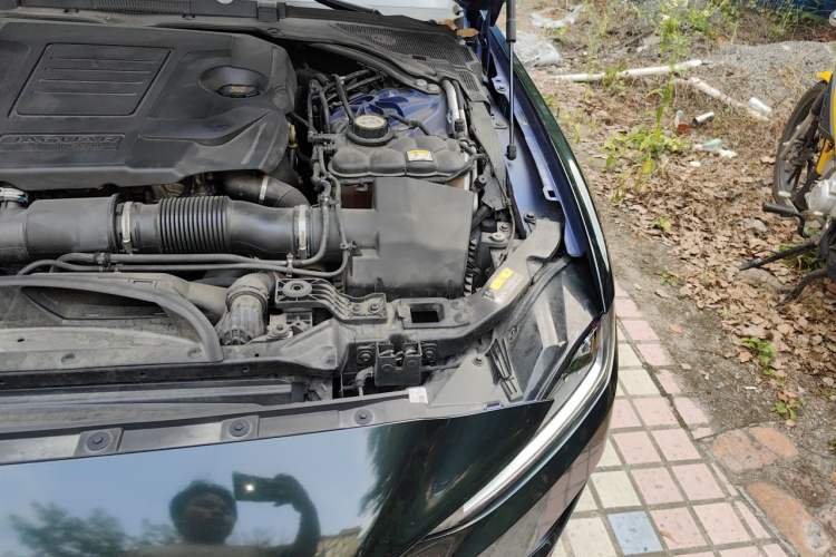 Used Jaguar XEL 2021 2.0T 200PS R-DYNAMIC Youth Sports Edition Engine Bay Left