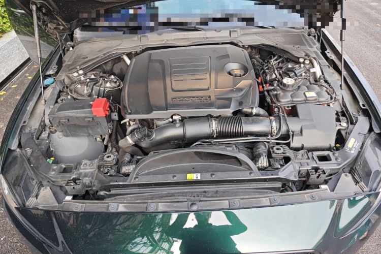 Used Jaguar XEL 2021 2.0T 250 PS Black Edition Sport Version Engine Bay