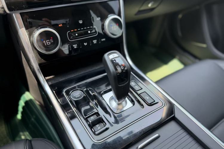 Used Jaguar XEL 2021 2.0T 250 PS S Progressive Elegance Edition Exterior 9