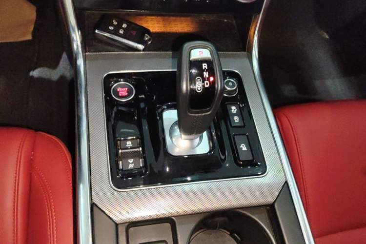 Used Jaguar XEL 2021 2.0T 250 PS R-DYNAMIC S Advanced Sport Edition Gear Lever
