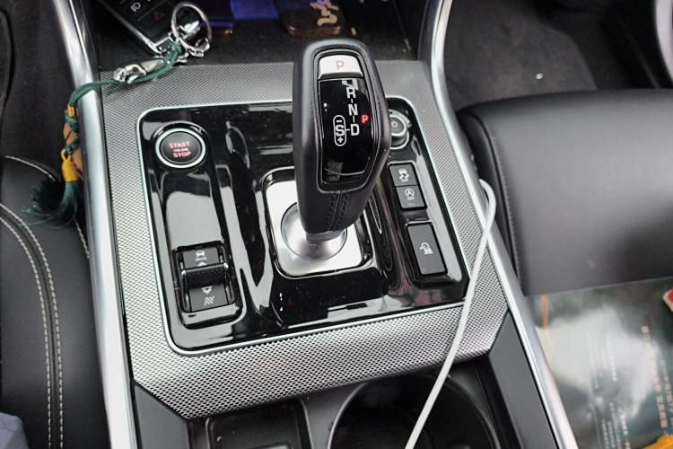 Used Jaguar XEL 2021 2.0T 250 PS R-DYNAMIC S Advanced Sport Edition Gear Lever