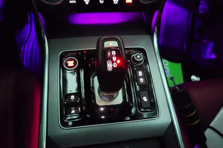 Used Jaguar XEL 2021 2.0T 250 PS R-DYNAMIC S Advanced Sport Edition Gear Lever