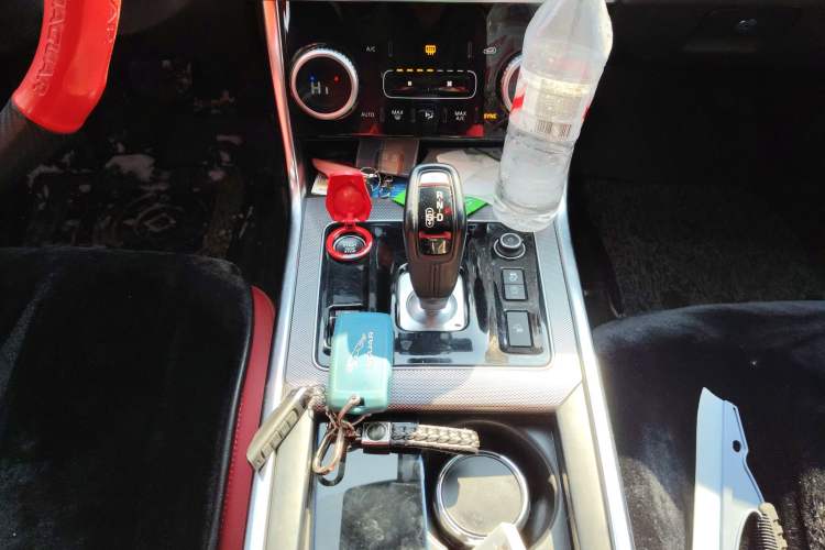 Used Jaguar XEL 2021 2.0T 250 PS R-DYNAMIC S Advanced Sport Edition Gear Lever