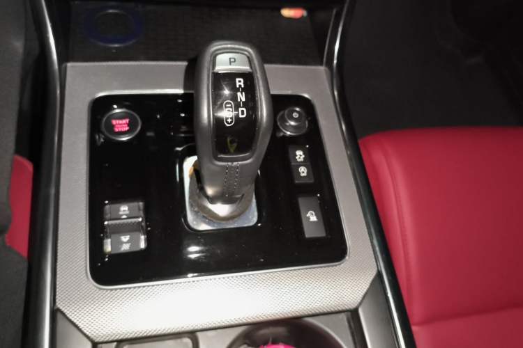 Used Jaguar XEL 2021 2.0T 250 PS R-DYNAMIC S Advanced Sport Edition Gear Lever