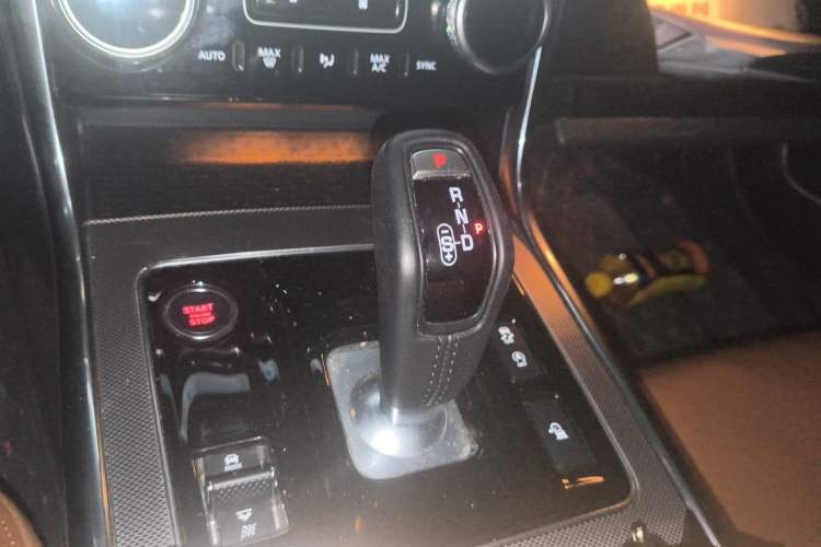 Used Jaguar XEL 2021 2.0T 250 PS R-DYNAMIC S Advanced Sport Edition Gear Lever