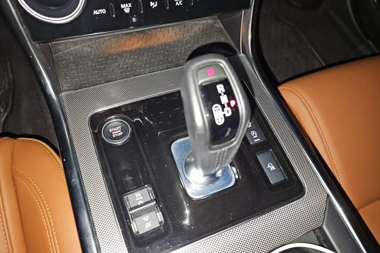 Used Jaguar XEL 2021 2.0T 250 PS R-DYNAMIC S Advanced Sport Edition Gear Lever