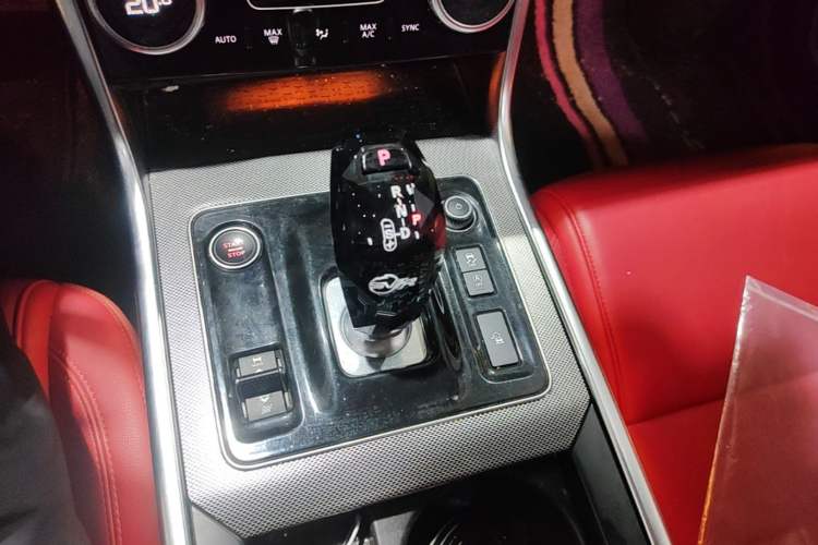 Used Jaguar XEL 2021 2.0T 250 PS R-DYNAMIC S Advanced Sport Edition Gear Lever