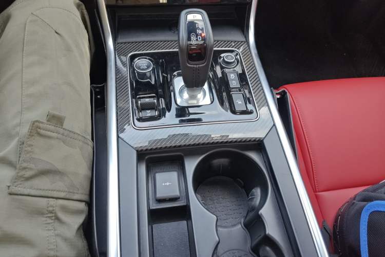 Used Jaguar XEL 2021 2.0T 250 PS Black Edition Sport Version Gear Lever