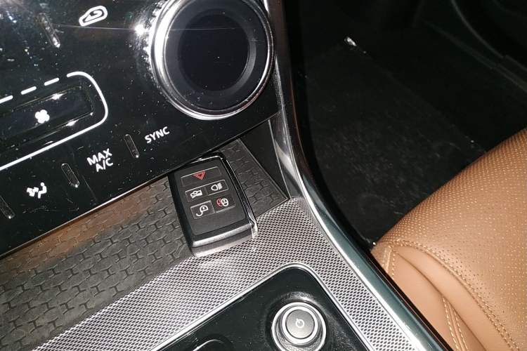 Used Jaguar XEL 2021 2.0T 250 PS R-DYNAMIC S Advanced Sport Edition Interior 1