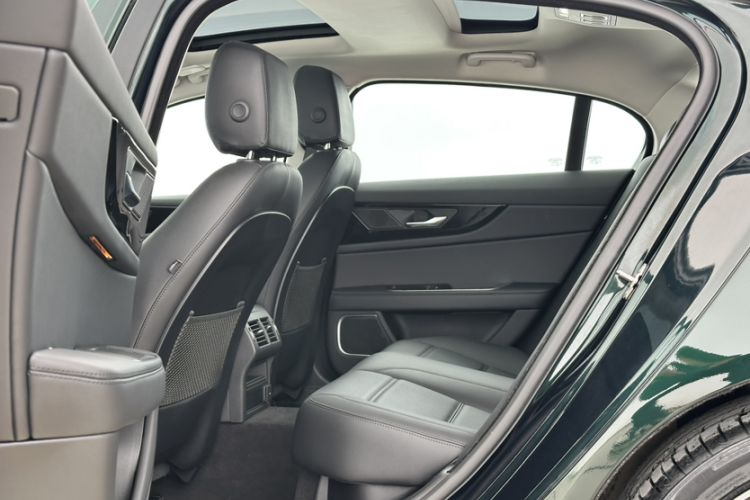 Used Jaguar XEL 2021 2.0T 250 PS S Progressive Elegance Edition Interior 3