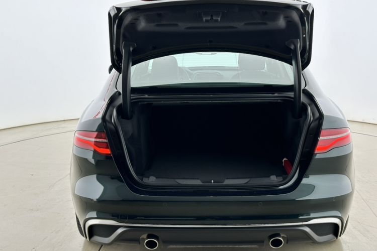 Used Jaguar XEL 2021 2.0T 250 PS S Progressive Elegance Edition Interior 4