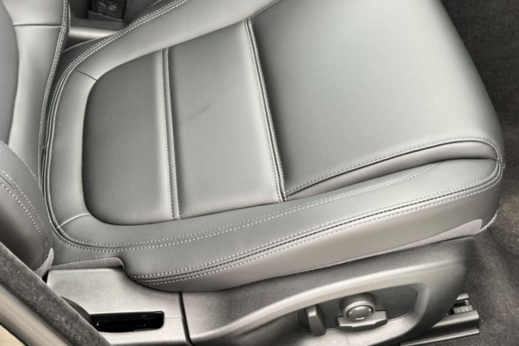 Used Jaguar XEL 2021 2.0T 250 PS S Progressive Elegance Edition Interior 6