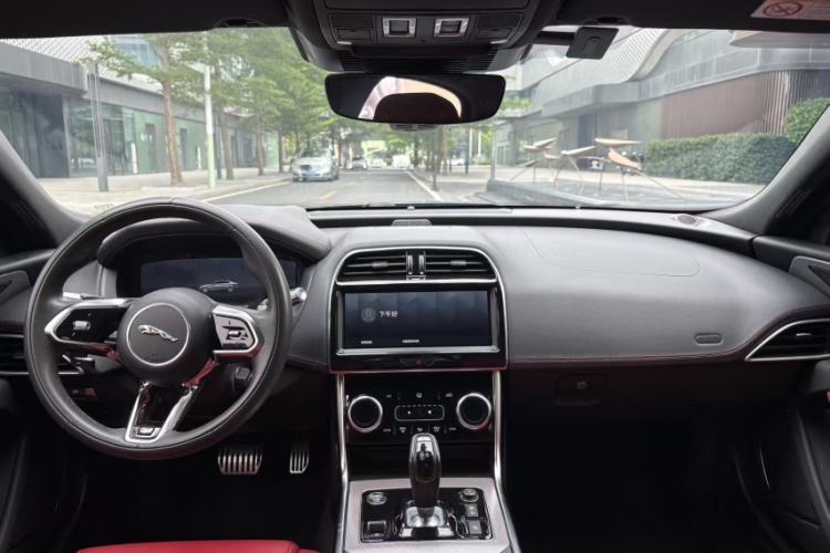Used Jaguar XEL 2021 2.0T 250 PS R-DYNAMIC S Advanced Sport Edition Interior 9
