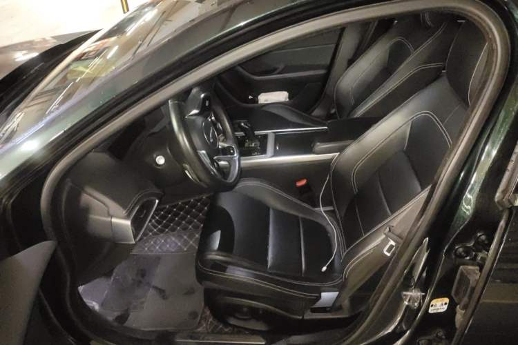 Used Jaguar XEL 2021 2.0T 250 PS R-DYNAMIC S Advanced Sport Edition Left Front Seat