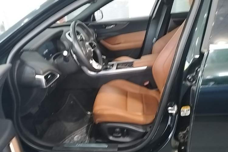 Used Jaguar XEL 2021 2.0T 250 PS R-DYNAMIC S Advanced Sport Edition Left Front Seat