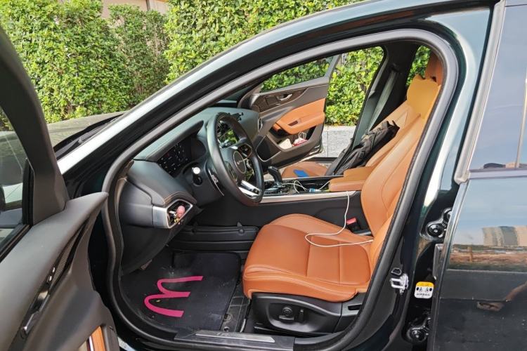 Used Jaguar XEL 2021 2.0T 250 PS Black Edition Sport Version Left Front Seat