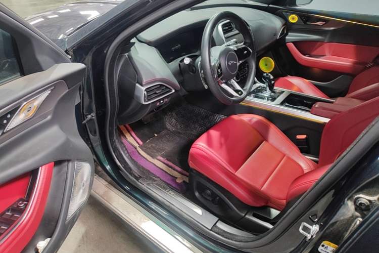 Used Jaguar XEL 2021 2.0T 250 PS R-DYNAMIC S Advanced Sport Edition Left Front Seat