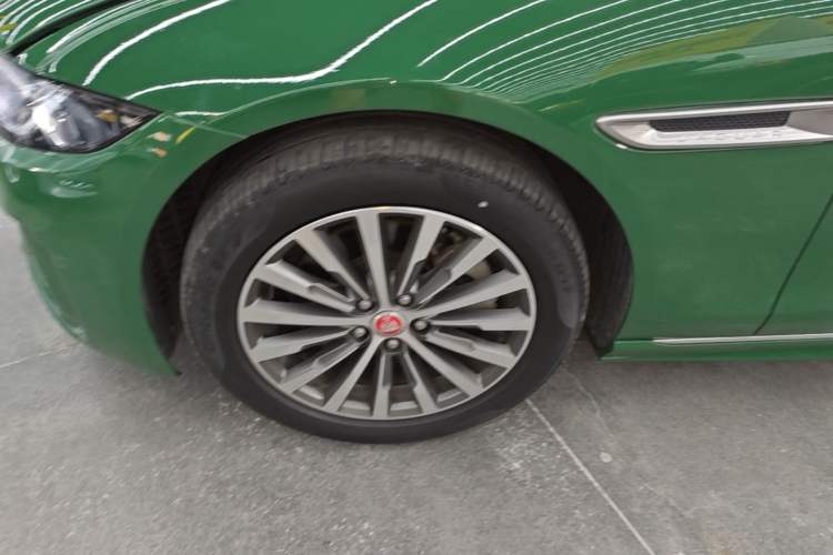 Used Jaguar XEL 2021 2.0T 200PS R-DYNAMIC Youth Sports Edition Left Front Wheel Hub