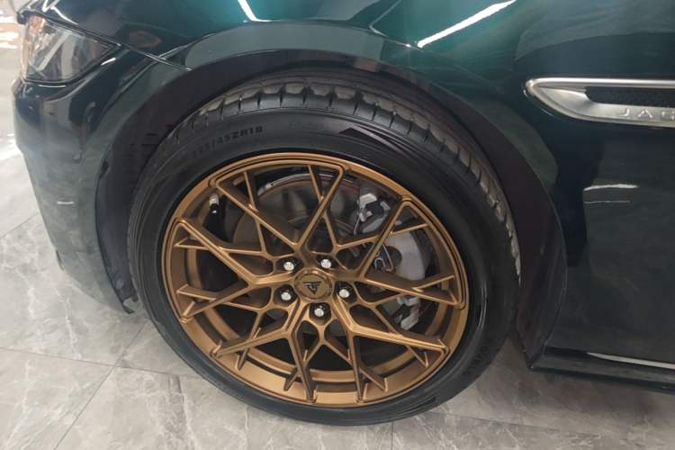 Used Jaguar XEL 2021 2.0T 250 PS R-DYNAMIC S Advanced Sport Edition Left Front Wheel Hub
