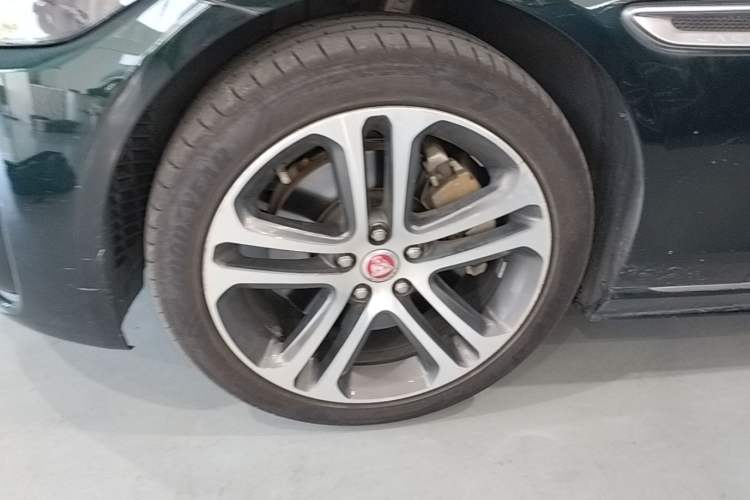 Used Jaguar XEL 2021 2.0T 250 PS R-DYNAMIC S Advanced Sport Edition Left Front Wheel Hub