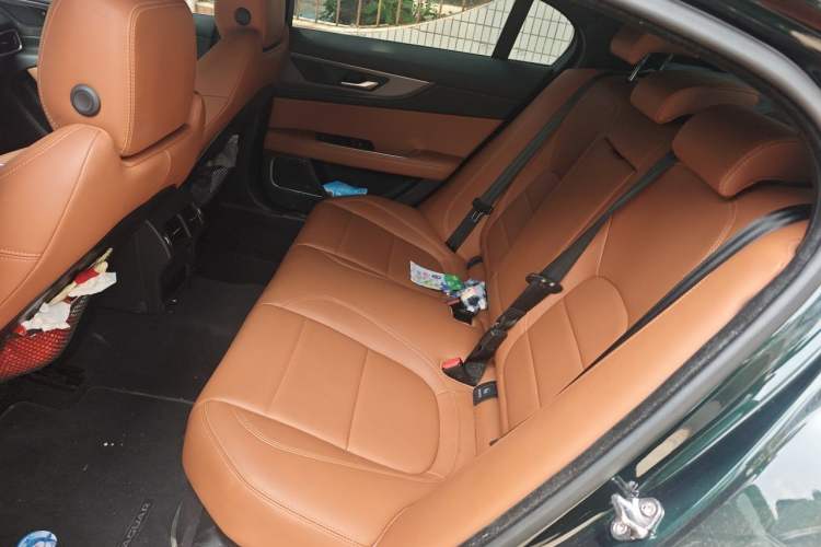 Used Jaguar XEL 2021 2.0T 250 PS R-DYNAMIC S Advanced Sport Edition Left Rear Seat