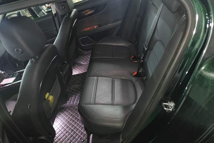 Used Jaguar XEL 2021 2.0T 250 PS S Progressive Elegance Edition Left Rear Seat