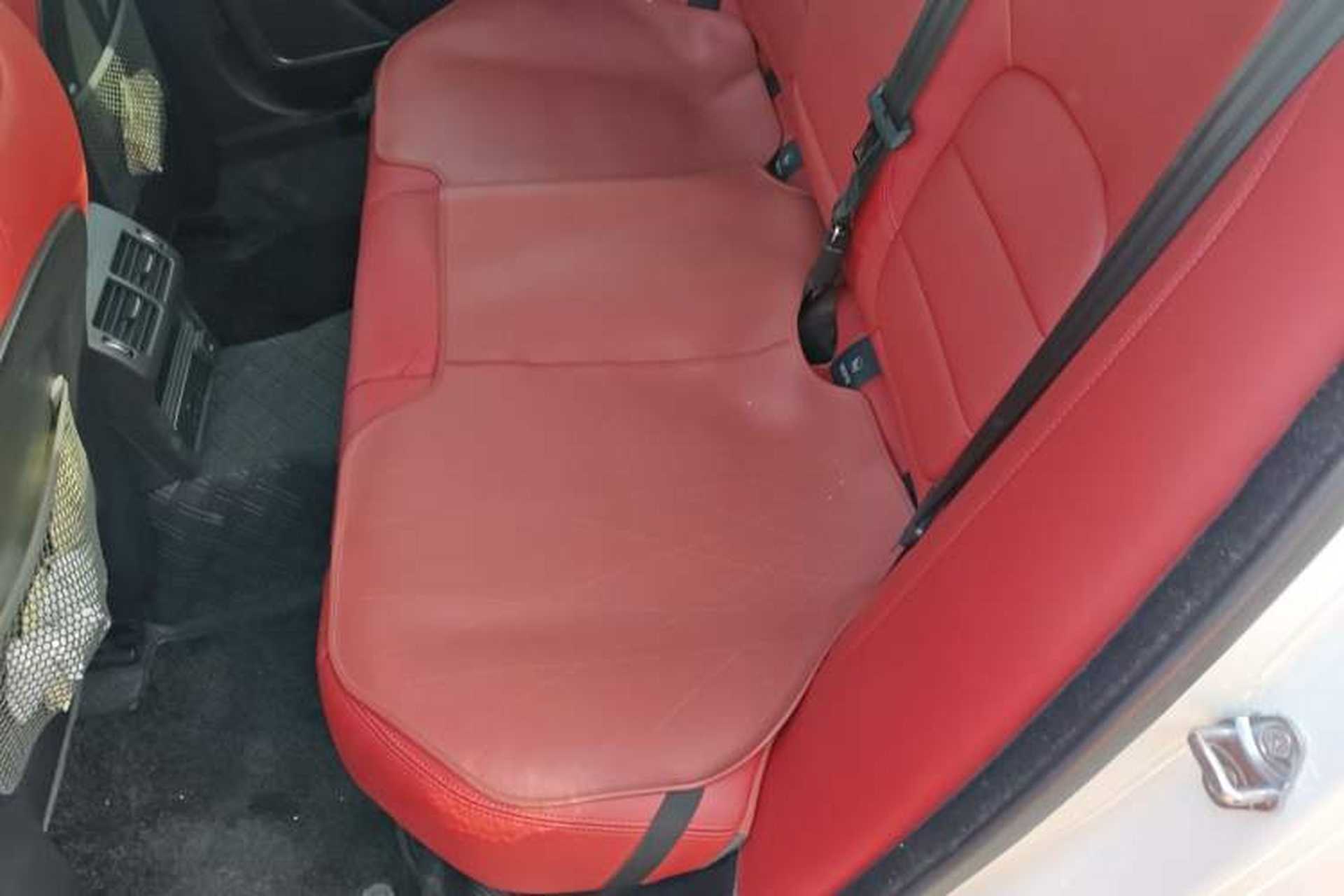 Used Jaguar XEL 2021 2.0T 250 PS Black Edition Sport Version Left Rear Seat