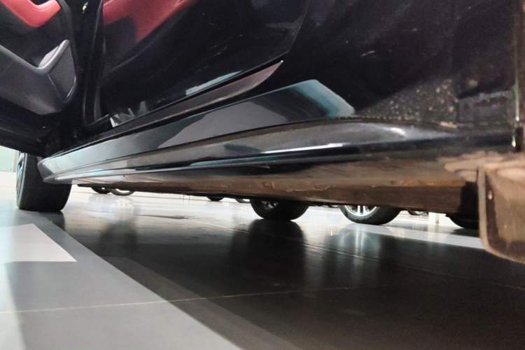 Used Jaguar XEL 2021 2.0T 250 PS R-DYNAMIC S Advanced Sport Edition Left Side Sill