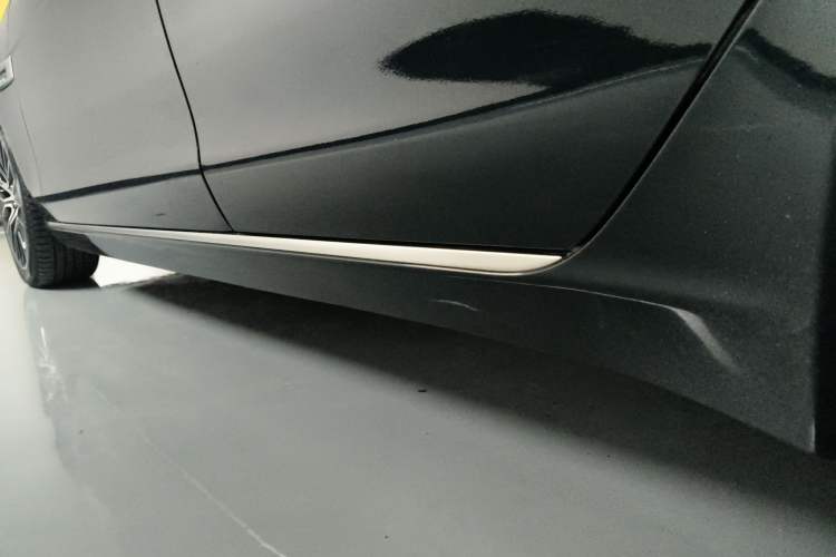 Used Jaguar XEL 2021 2.0T 250 PS S Progressive Elegance Edition Left Side Sill