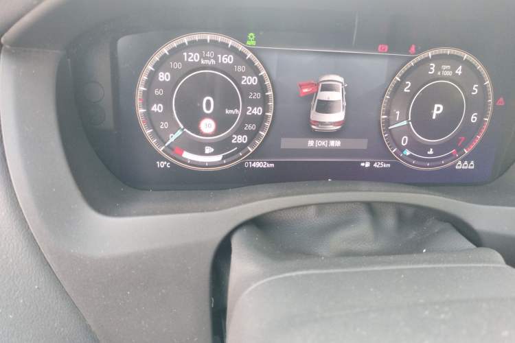 Used Jaguar XEL 2021 2.0T 250 PS R-DYNAMIC S Advanced Sport Edition Odometer Close Up