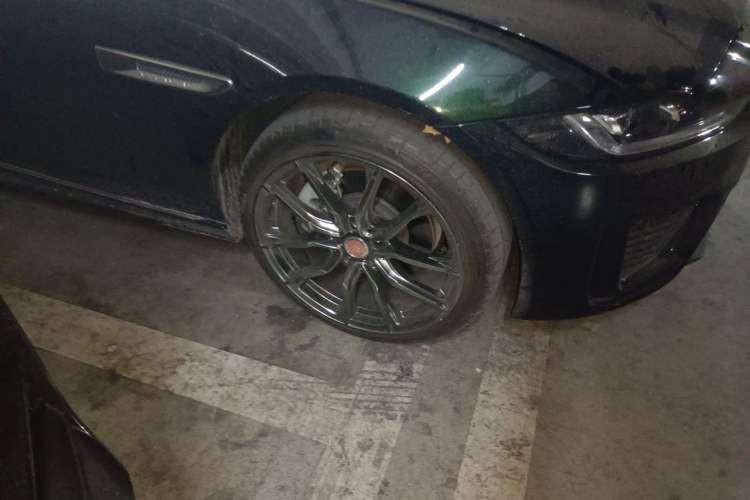 Used Jaguar XEL 2021 2.0T 250 PS R-DYNAMIC S Advanced Sport Edition Right Front Wheel Hub