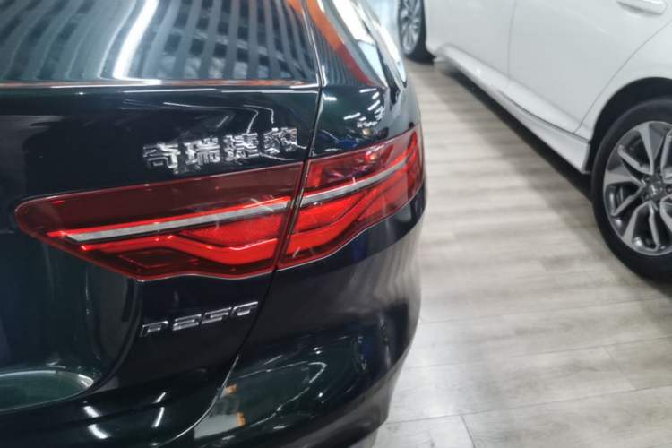 Used Jaguar XEL 2021 2.0T 250 PS S Progressive Elegance Edition Right Rear Taillight