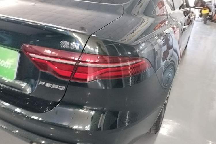 Used Jaguar XEL 2021 2.0T 250 PS R-DYNAMIC S Advanced Sport Edition Right Rear Taillight