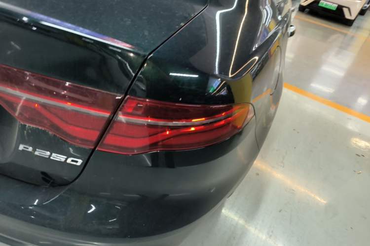 Used Jaguar XEL 2021 2.0T 250 PS R-DYNAMIC S Advanced Sport Edition Right Rear Taillight