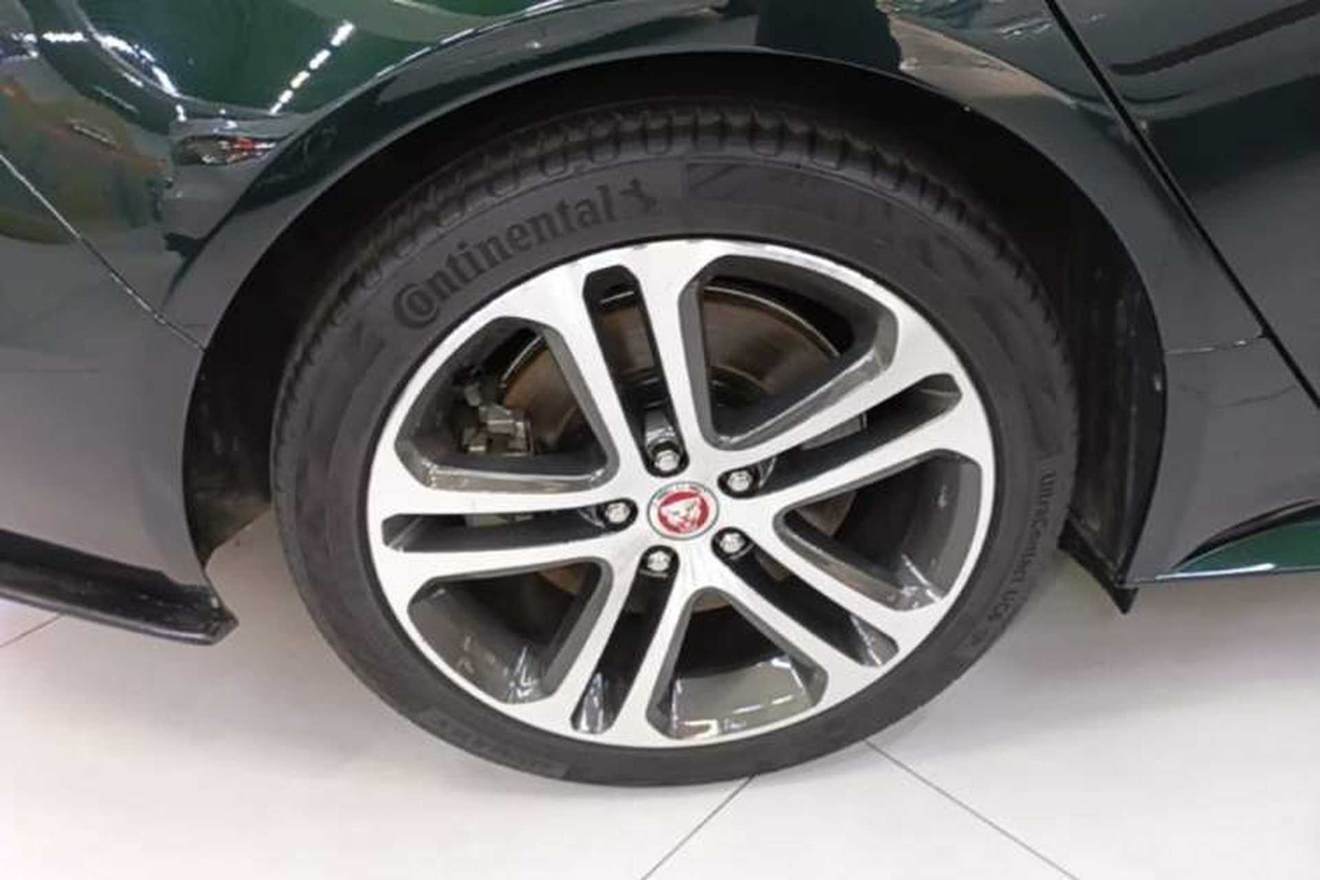 Used Jaguar XEL 2021 2.0T 250 PS R-DYNAMIC S Advanced Sport Edition Right Rear Wheel Hub