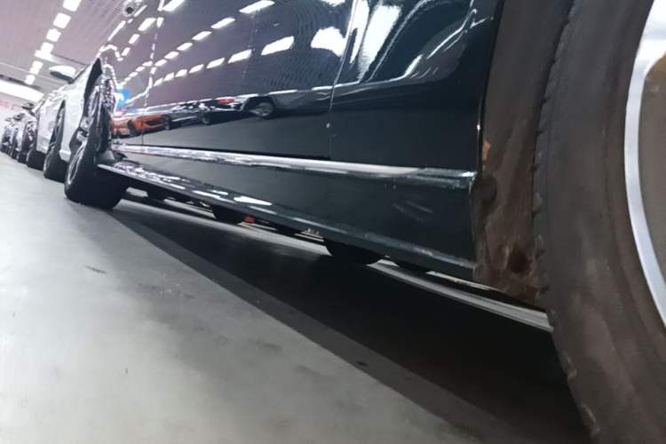 Used Jaguar XEL 2021 2.0T 250 PS R-DYNAMIC S Advanced Sport Edition Right Side Sill