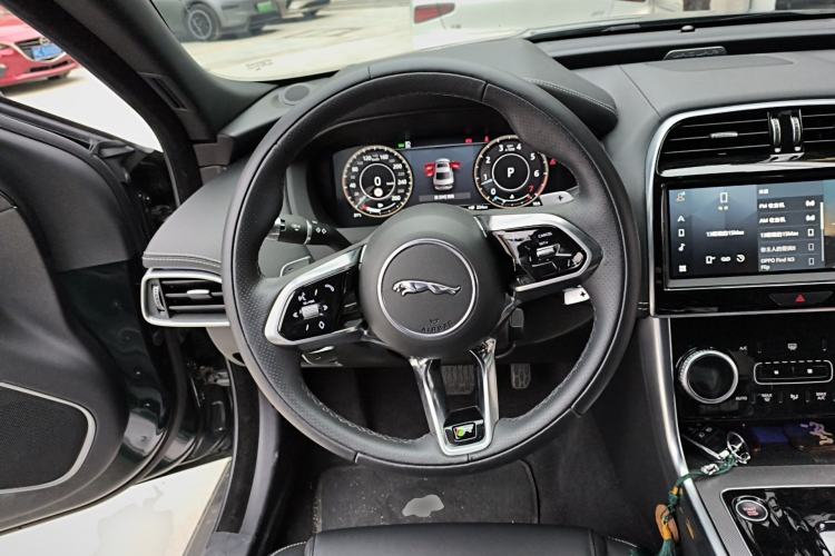 Used Jaguar XEL 2021 2.0T 250 PS R-DYNAMIC S Advanced Sport Edition Steering Wheel