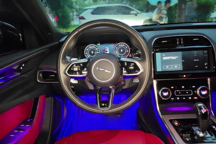Used Jaguar XEL 2021 2.0T 250 PS R-DYNAMIC S Advanced Sport Edition Steering Wheel