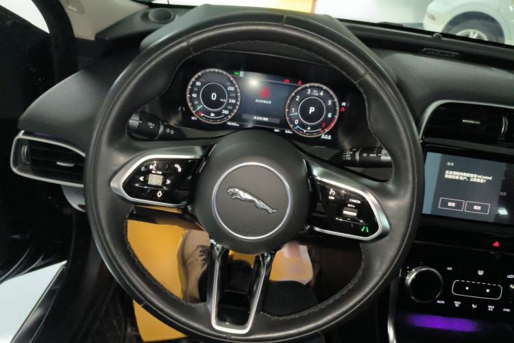 Used Jaguar XEL 2021 2.0T 250 PS S Progressive Elegance Edition Steering Wheel