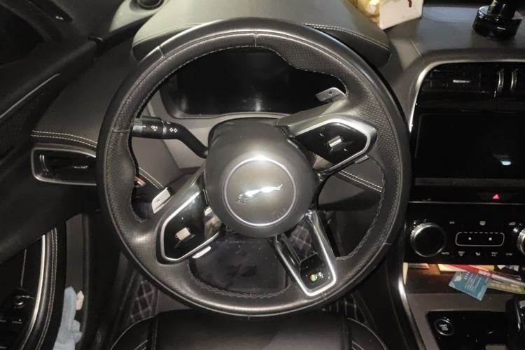 Used Jaguar XEL 2021 2.0T 250 PS R-DYNAMIC S Advanced Sport Edition Steering Wheel