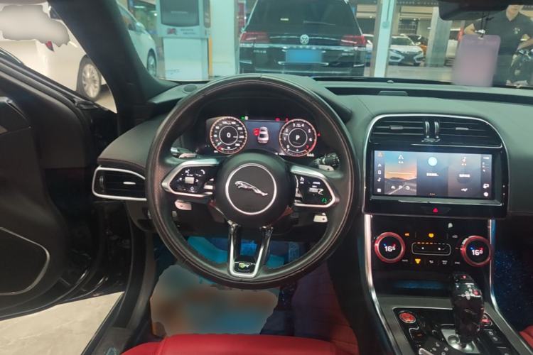Used Jaguar XEL 2021 2.0T 250 PS R-DYNAMIC S Advanced Sport Edition Steering Wheel