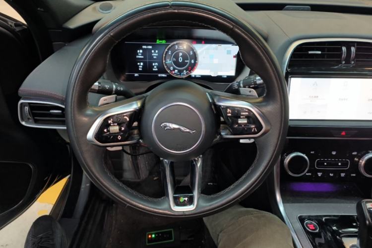 Used Jaguar XEL 2021 2.0T 250 PS R-DYNAMIC S Advanced Sport Edition Steering Wheel