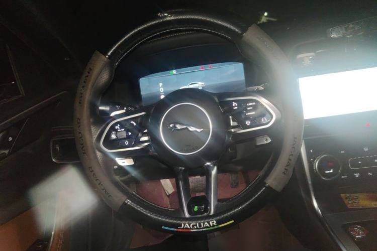Used Jaguar XEL 2021 2.0T 250 PS R-DYNAMIC S Advanced Sport Edition Steering Wheel