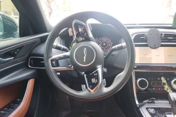 Used Jaguar XEL 2021 2.0T 250 PS R-DYNAMIC S Advanced Sport Edition Steering Wheel