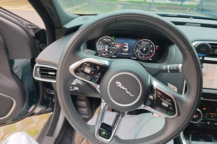 Used Jaguar XEL 2021 2.0T 250 PS R-DYNAMIC S Advanced Sport Edition Steering Wheel