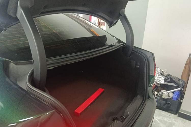 Used Jaguar XEL 2021 2.0T 200PS R-DYNAMIC Youth Sports Edition Trunk